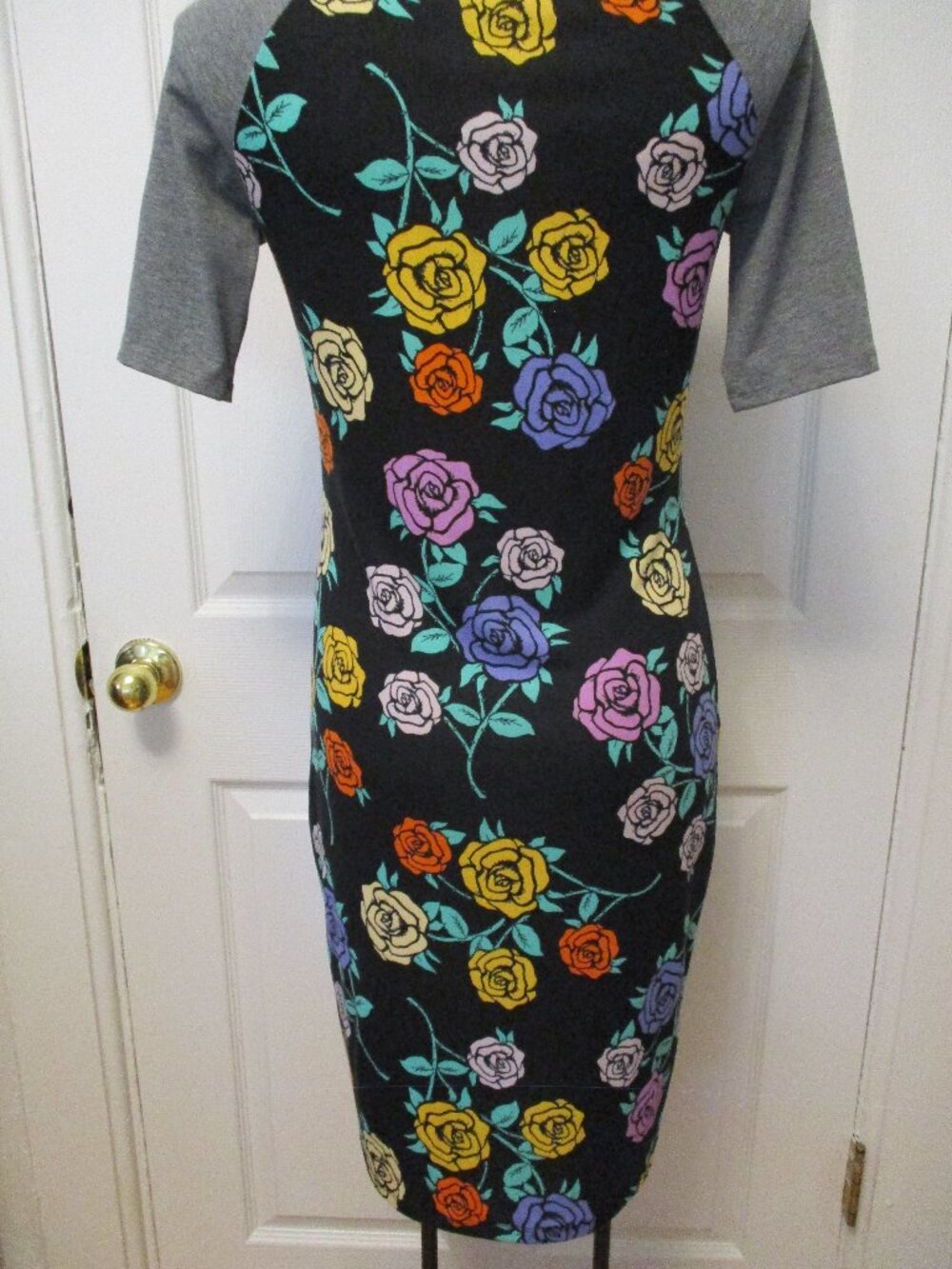Lularoe Julia Dress Black Multicolored Roses Short Sleeves - Picture 10 of 10